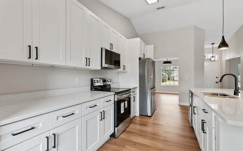 white kitchen remodeler